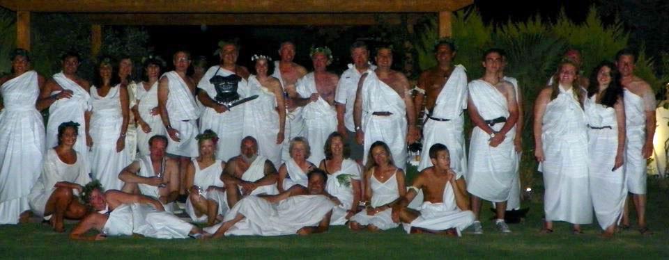 Harlaxton 1979-80 revive toga tradition at 2012 reunion in Alacati, Turkey. Photo by Mark Russell. This group is planning to get together again in 2015 – this time at Harlaxton.